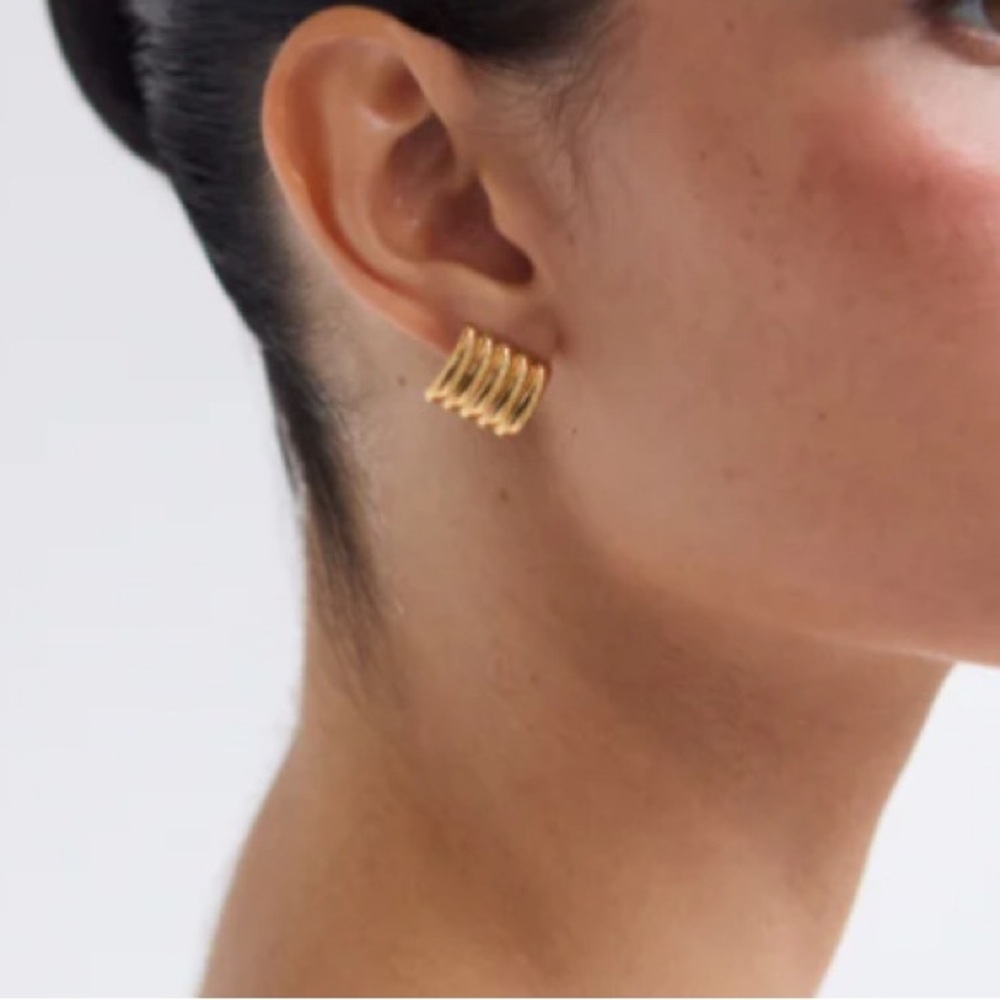 CLEMMIE GOLD  STUD EARRINGS